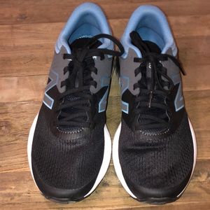 Mens, New Balance 520 v7 series. Mens size 9.5